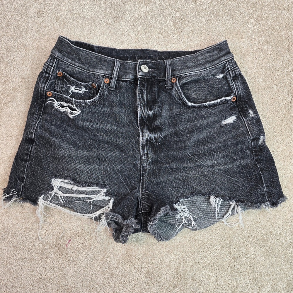 American Eagle Black Distressed High Waisted Denim Shorts Raw Hem Size 6